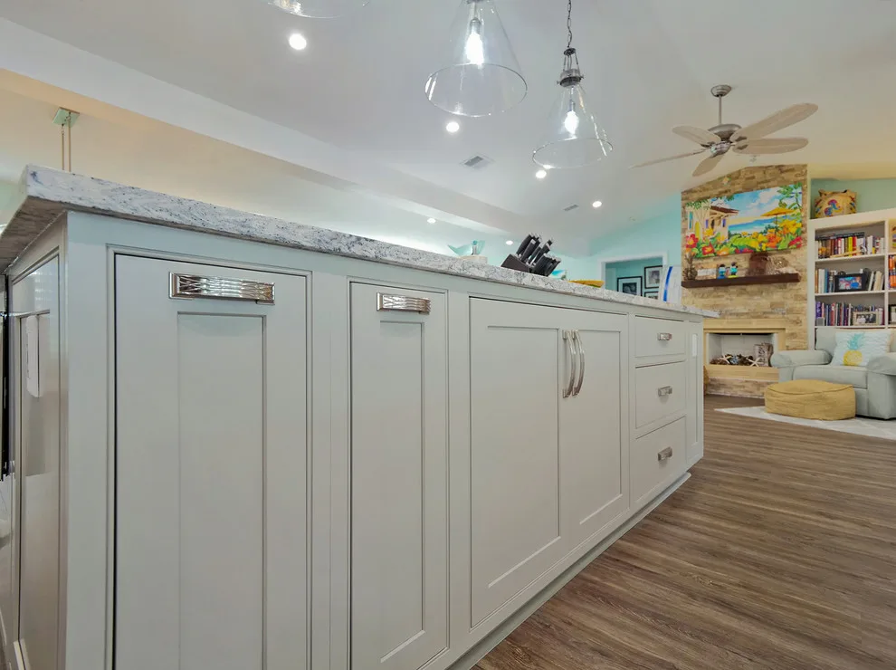 Tropical Makeover by Jayne Barth, Designer by Woodsman Kitchens And Floors - Photo 6