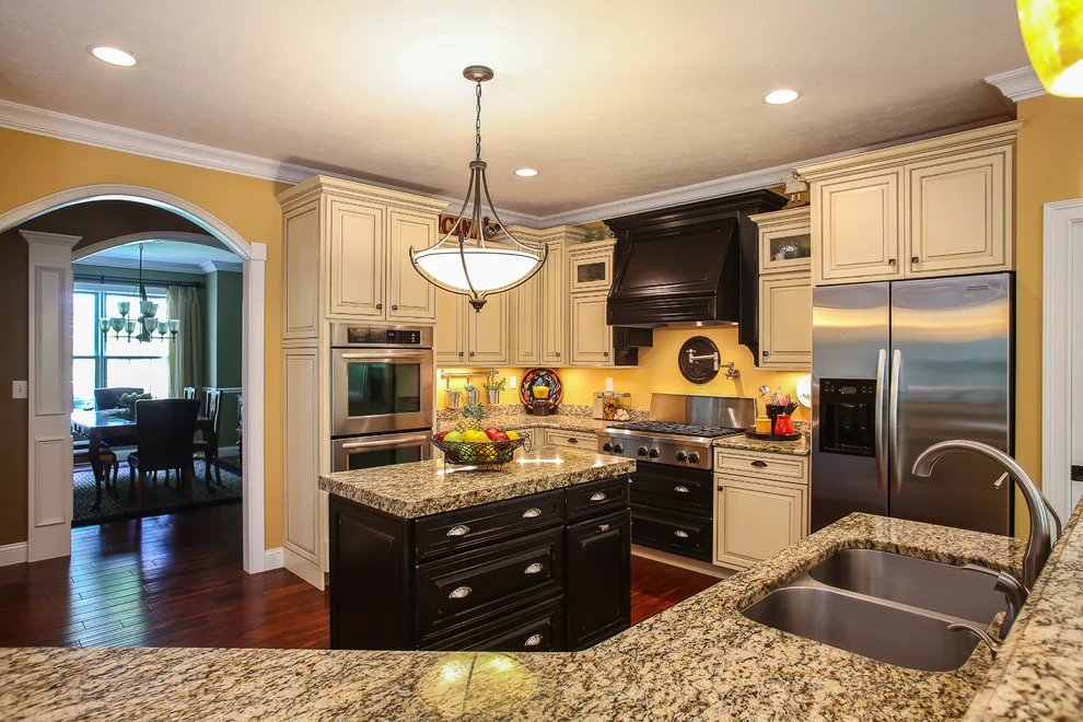 Dual Hue Kitchen, Lafayette, IN by LMHDesign - Photo 11