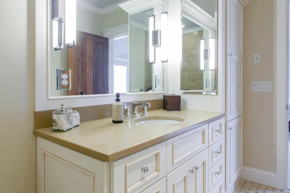 Upper Bath Carriage by Chris Van Genechten - Kitchen & Bath Design - Photo 3
