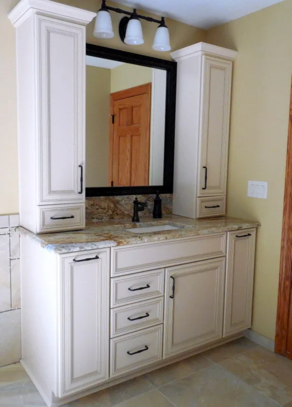 Urbandale Primary Bathroom Renovation by Cabinets By Design LLC - Photo 2