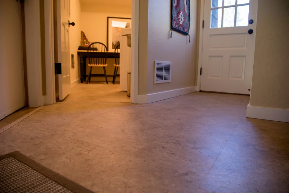 Comfortable and Inviting Condo by Jamie Tamanaha With Florcraft Carpet One - Photo 15