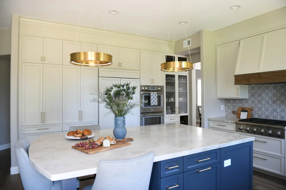Comforting Charm: Blending Tradition with Modernity by Lori Ramsay Design - Photo 2