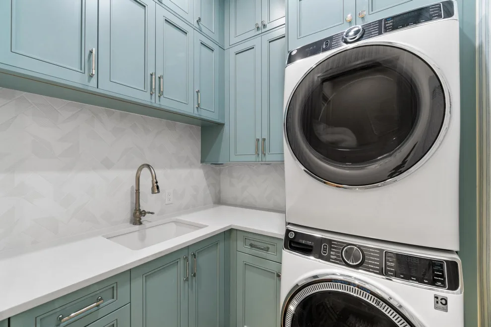 DaVinci Kitchens, Bath, & Cabinetry - Photo 3