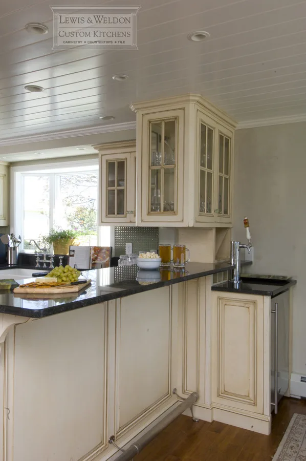 Yarmouth West by Lewis & Weldon Custom Kitchens - Photo 7