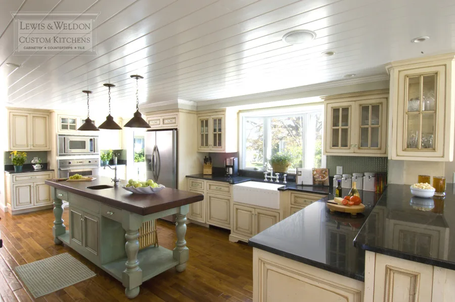 Yarmouth West by Lewis & Weldon Custom Kitchens - Photo 5