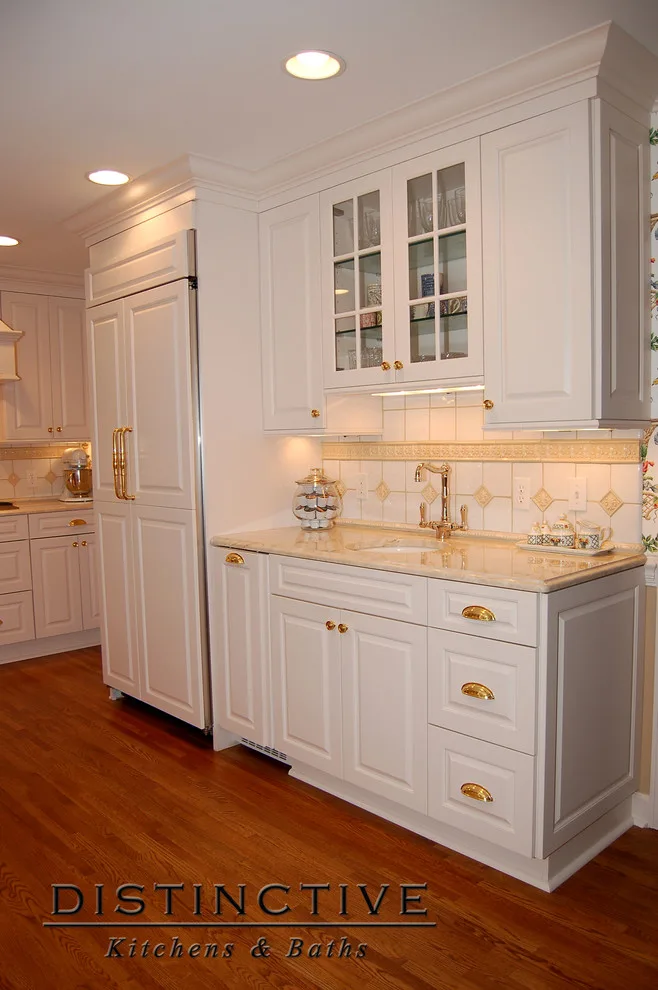 Distinctive Kitchens & Baths - Photo 12