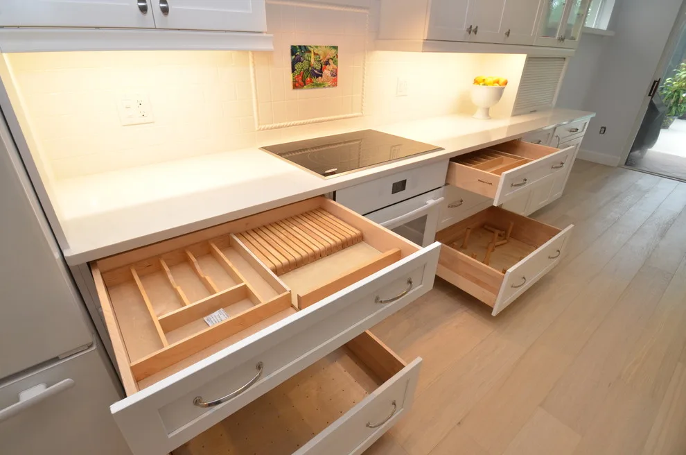 Light Shaker Kitchen by DaVinci Kitchens, Bath, & Cabinetry - Photo 2