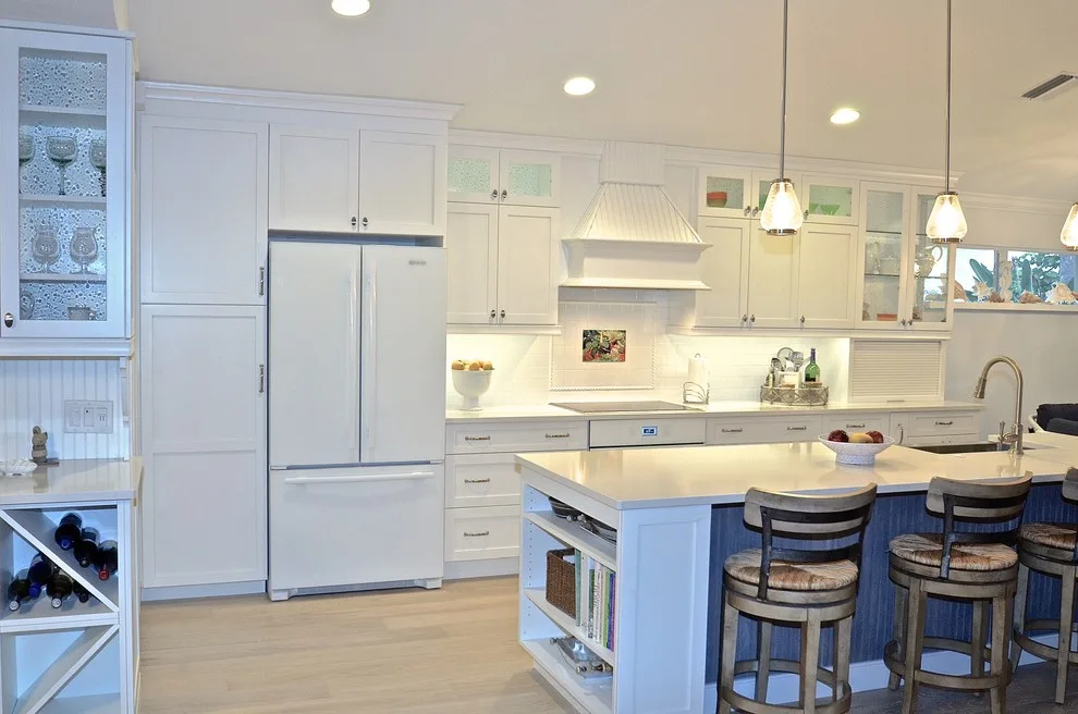 Light Shaker Kitchen by DaVinci Kitchens, Bath, & Cabinetry - Photo 3