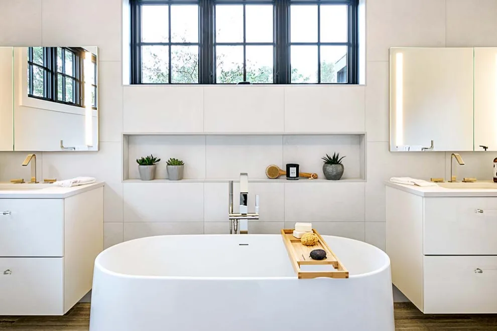 Wood-Style Bathrooms by Modern Kitchens By MKS Ind. - Photo 2