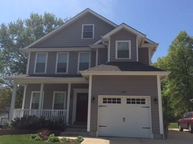 Kirkwood Craftsman-style New Build by Wholesale Siding Depot - Photo 9