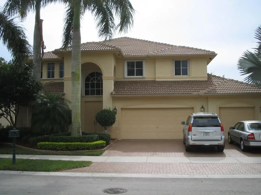 Outdoor Painting by Greg's Custom Painting & Pressure Cleaning - Photo 9