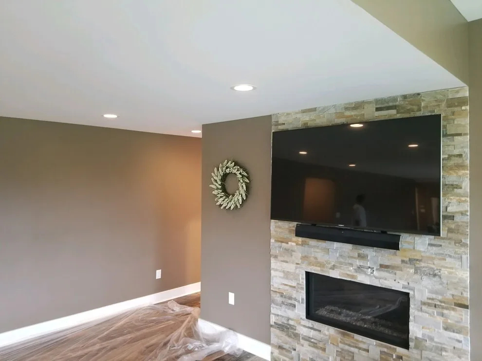 Lounge and Dining Areas by Service Pro Painting & Improvement - Photo 10
