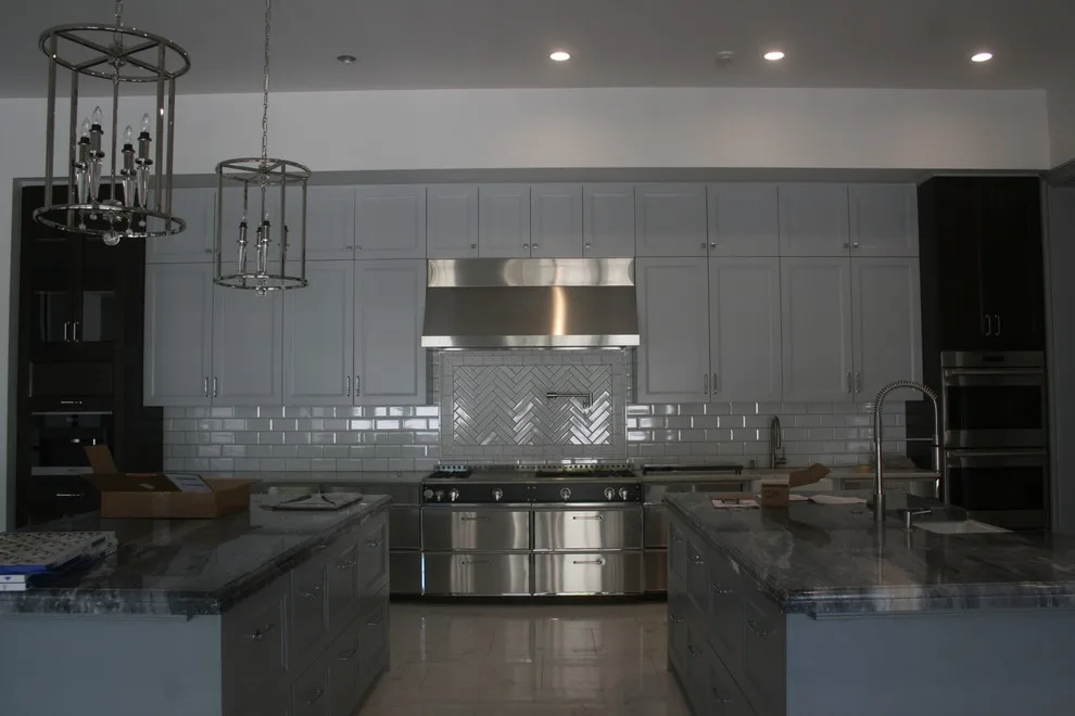 Colonial Residence on the Westside by J & V Painting - Photo 2