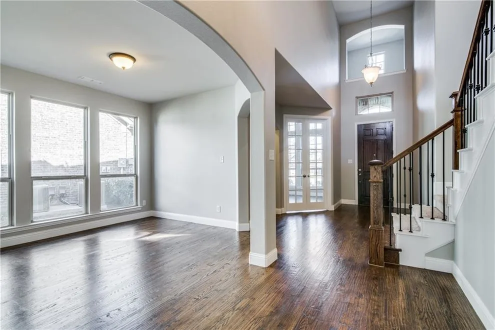 Interior Spaces by DFW Painting - Photo 15