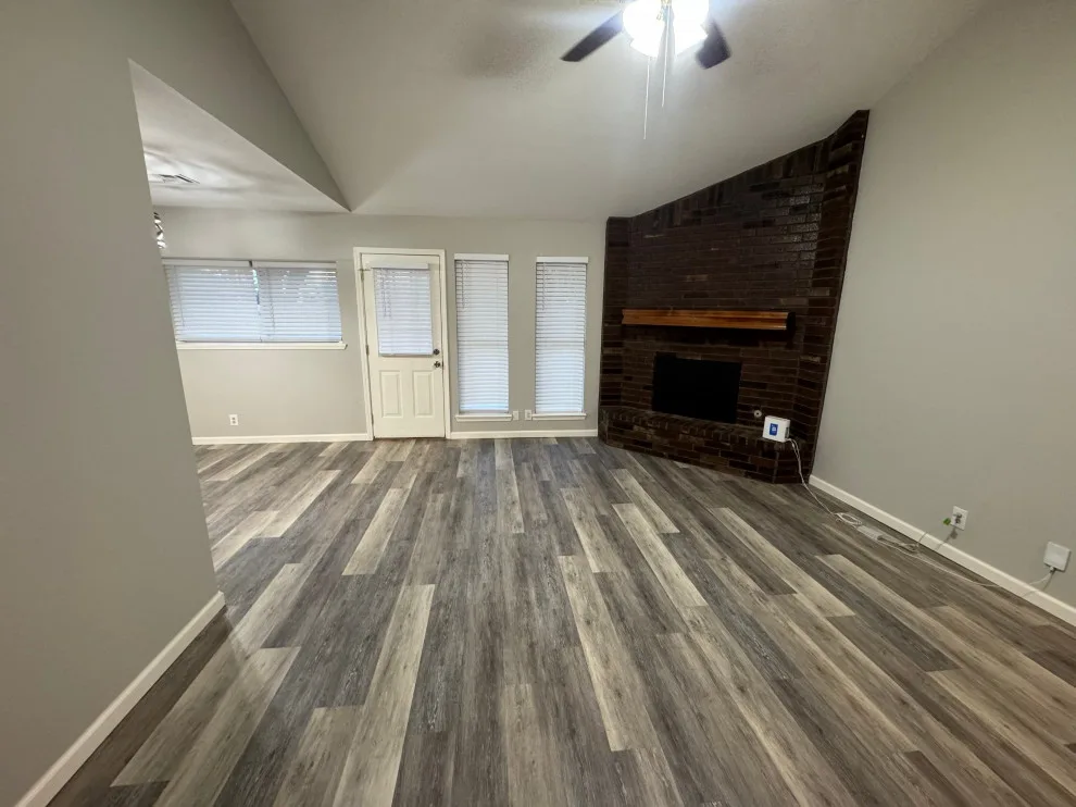 Interior Design by Hometown Renovations - Photo 6