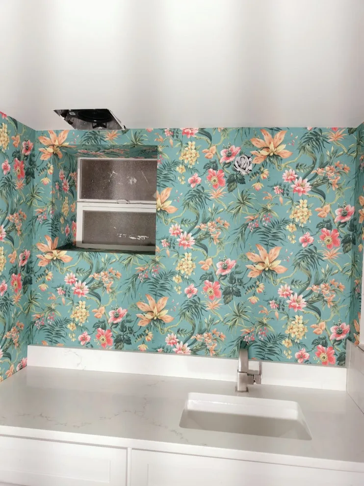 JFDecor LLC. Bathroom Wallpaper Installation by "Graham & Brown" by JF Decor | Wallpaper Installation - Photo 4
