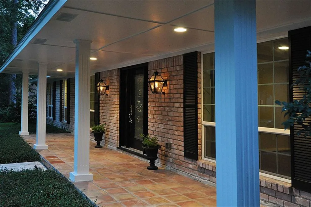 Kingwood Texas Simpson Home by Carnival Custom Painting - Photo 7