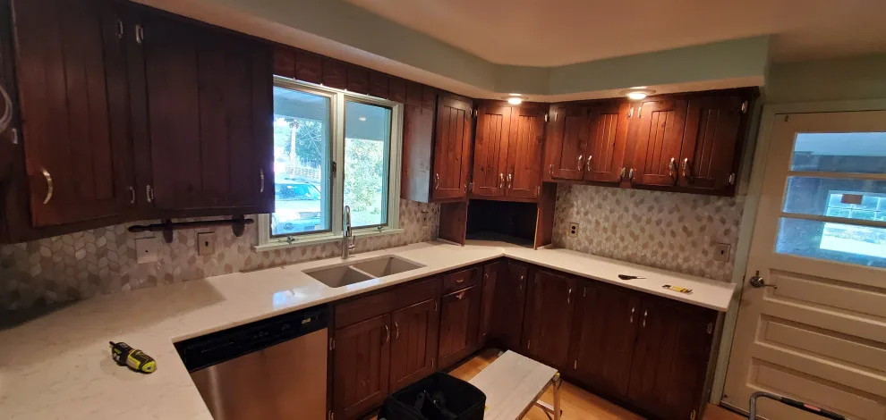 Sure Choice Painting And Maintenance Services - Photo 14