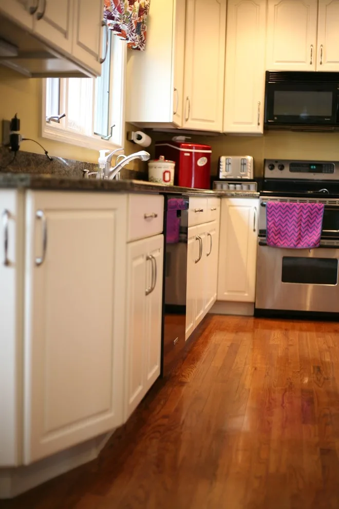 Refinishing Oak Cabinets by PMV Painting - Photo 6