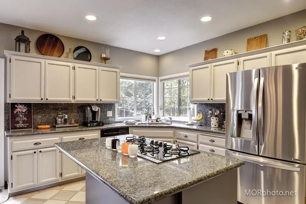 Five Oaks Home Renovation by Sisu Painting Inc. - Photo 2