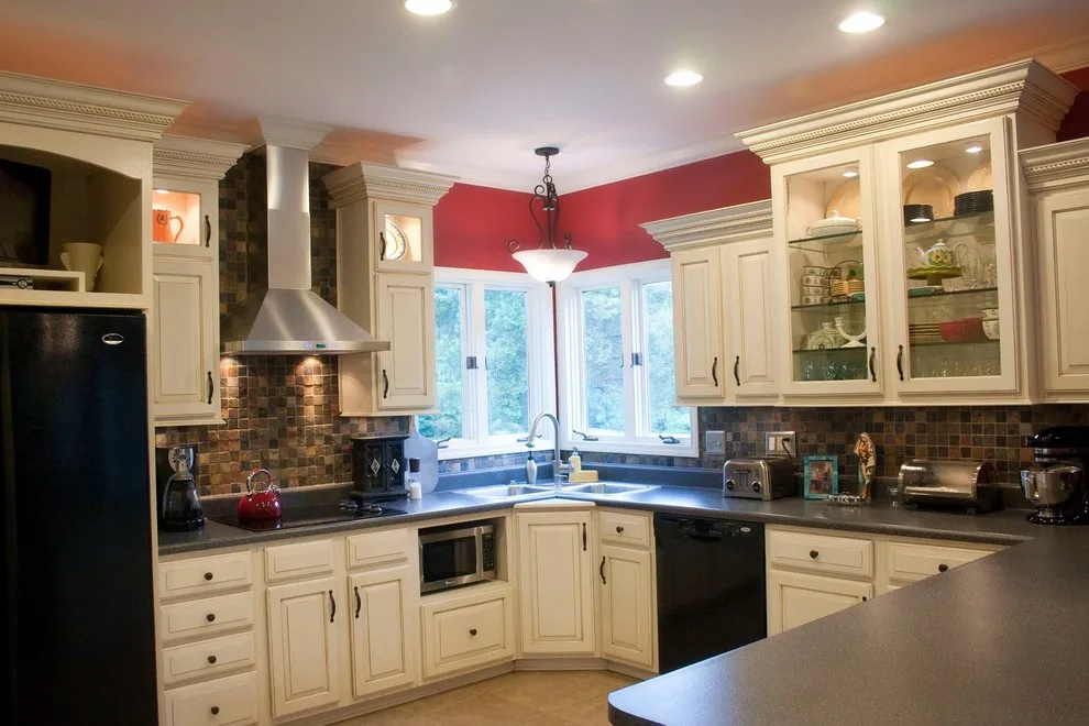 Bicolor Kitchen by Kathy Arnold Painting & Remodeling - Photo 7