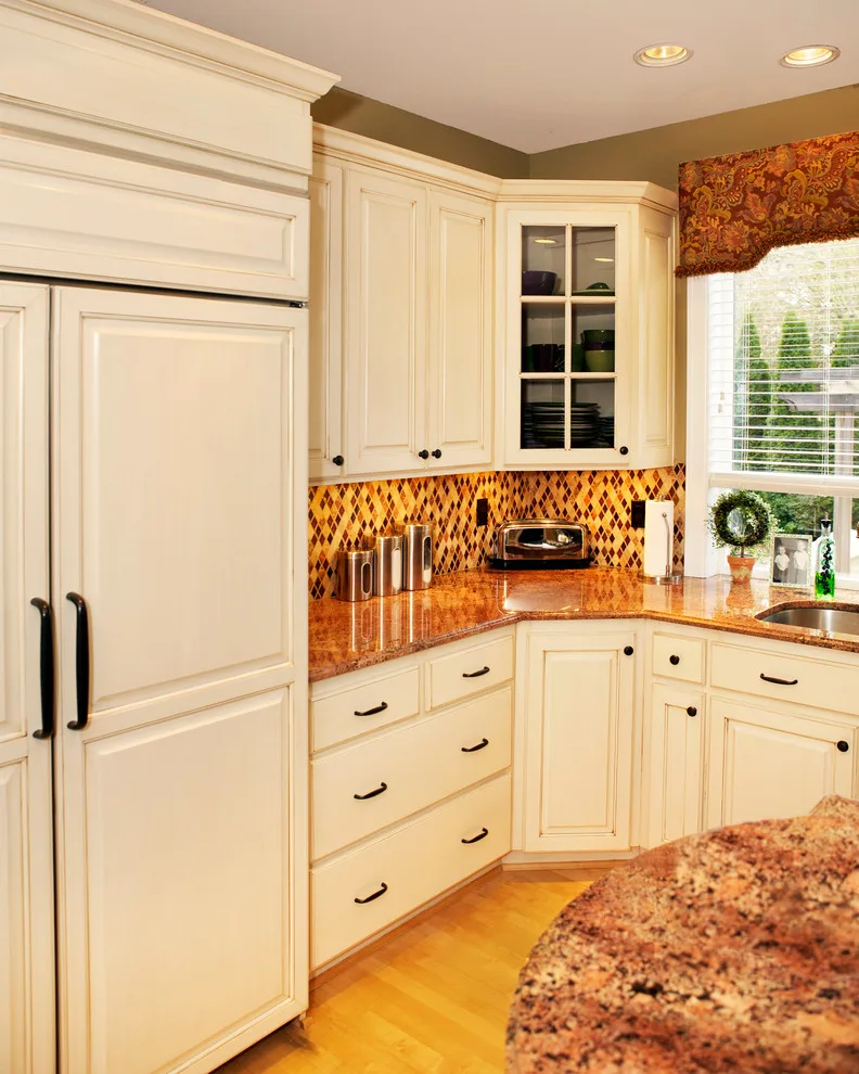 Lake Oswego Cabinet Glazing for Kitchens by Sisu Painting Inc. - Photo 3