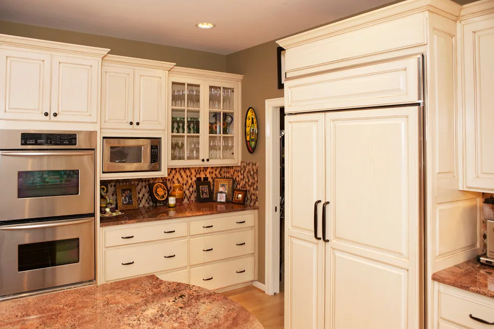 Lake Oswego Cabinet Glazing for Kitchens by Sisu Painting Inc. - Photo 8