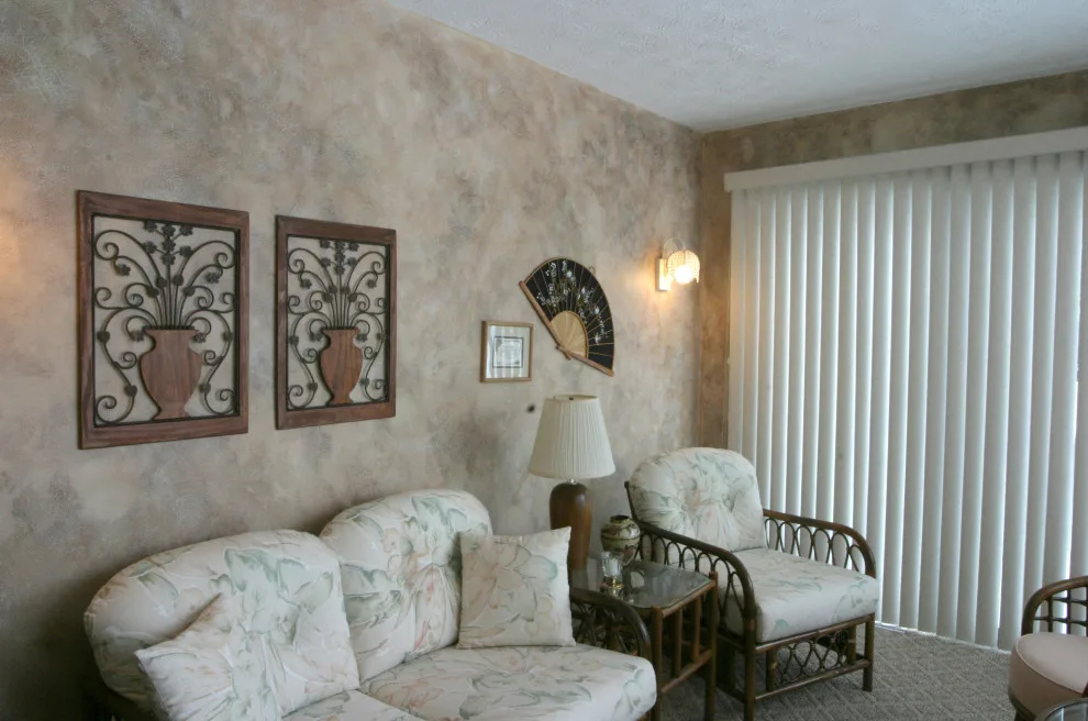 Residential and Lounge Areas by Exquisite Finishes LLC. - Photo 3