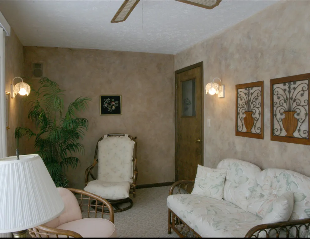 Residential and Lounge Areas by Exquisite Finishes LLC. - Photo 5
