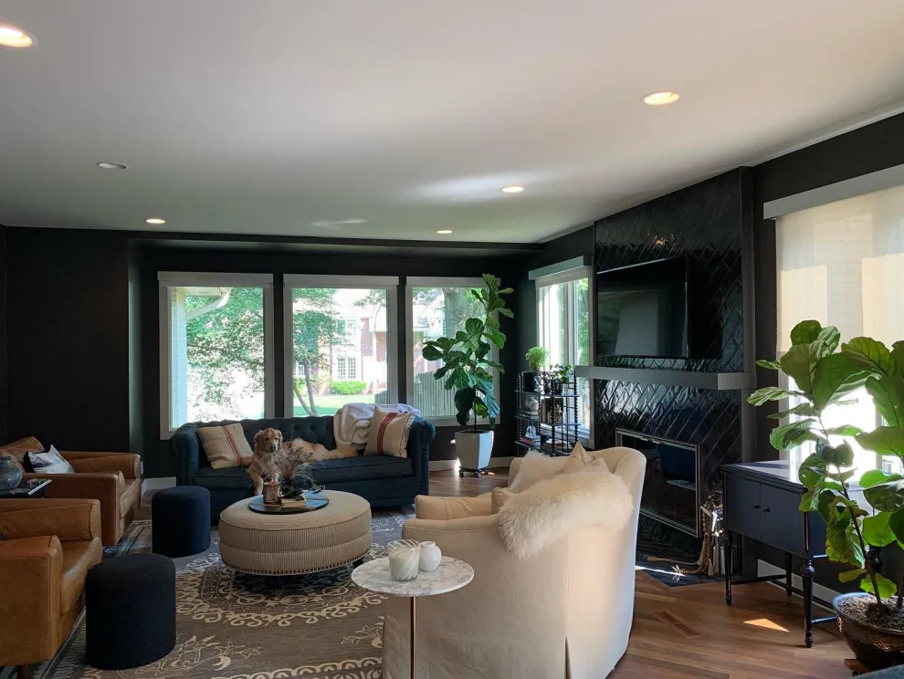 Lounge Theater by Aimee Struble - Photo 2
