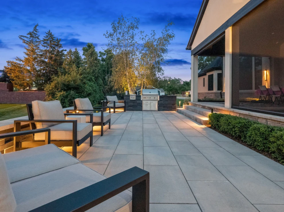 Modern Outdoor Entertaining by Four Seasons Garden Center & Custom Landscape - Photo 2