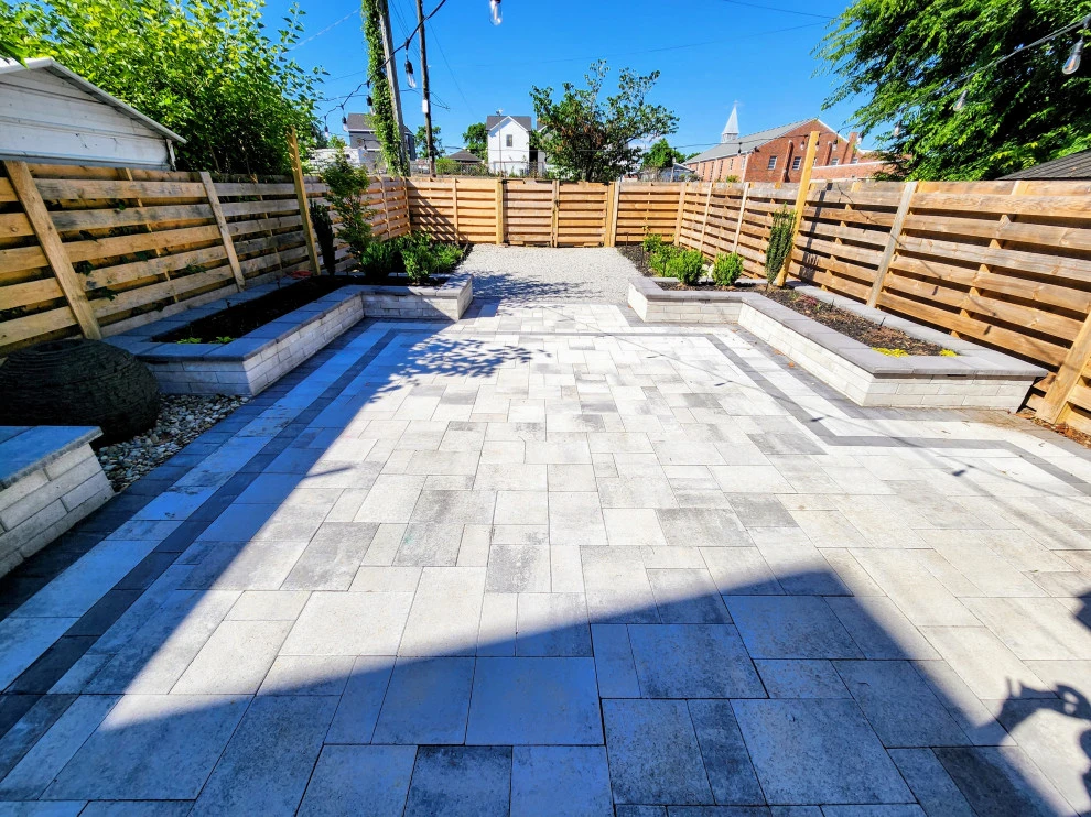Contemporary Patio Downtown Chattanooga by Full Circle Land Design, LLC - Photo 4