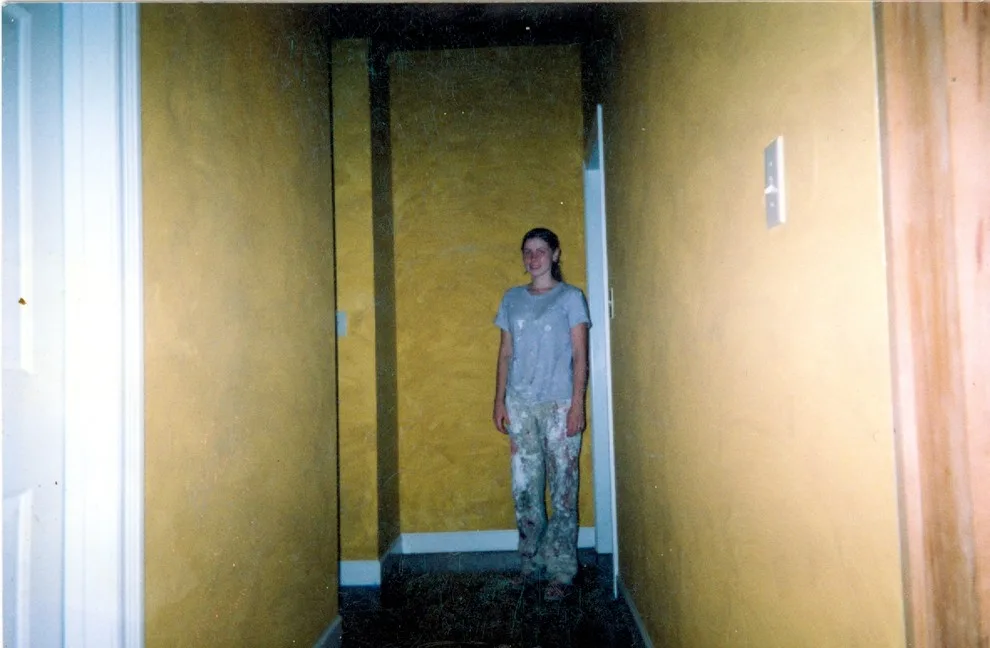 Male And Female Painting Team - Photo 2