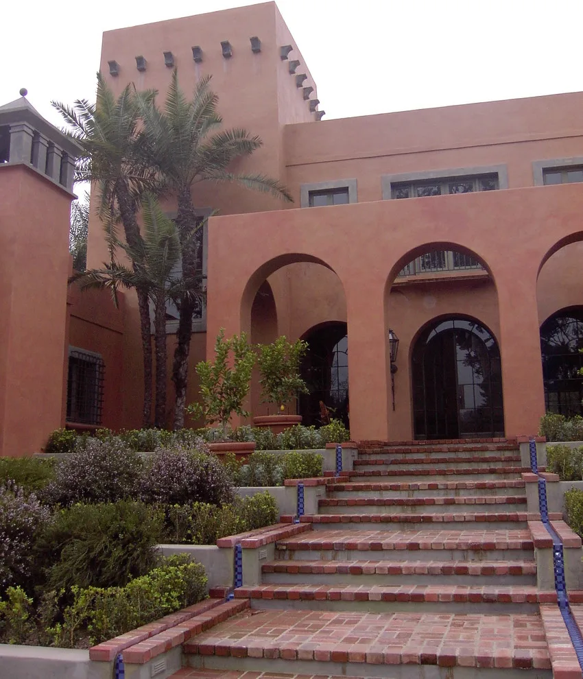 Southwestern-Inspired Estate by Karoll Julian Inc. - Photo 3