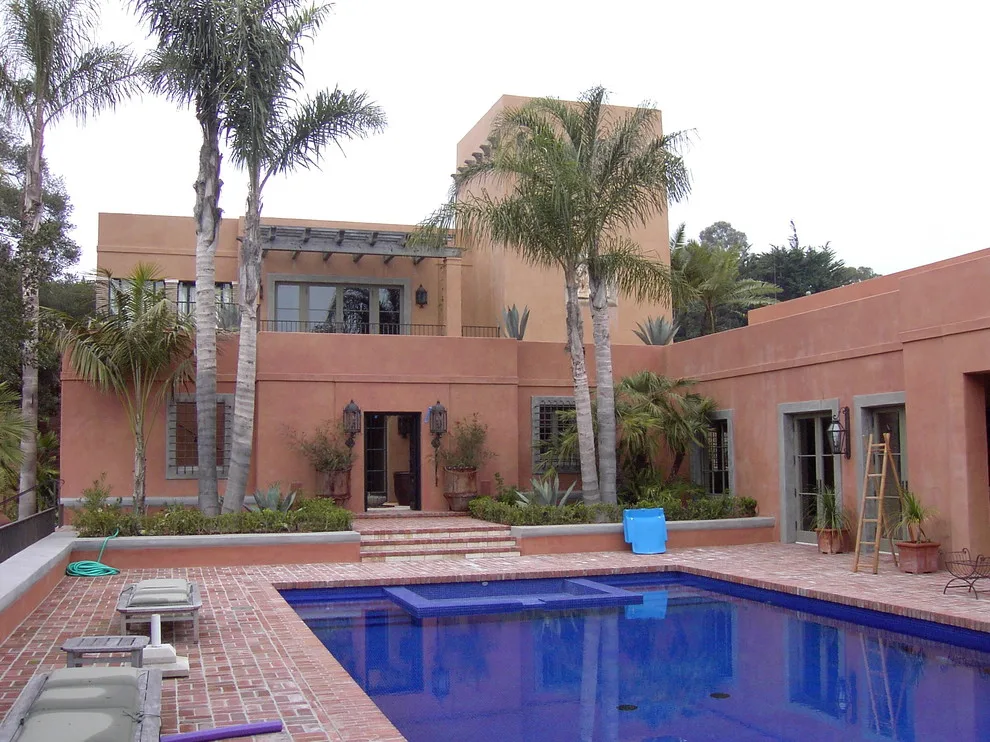 Southwestern-Inspired Estate by Karoll Julian Inc. - Photo 2