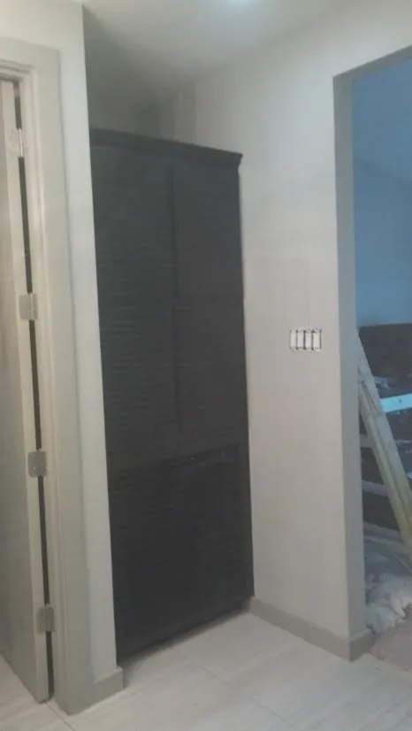L's Apartment by Guy The Painter - Photo 10