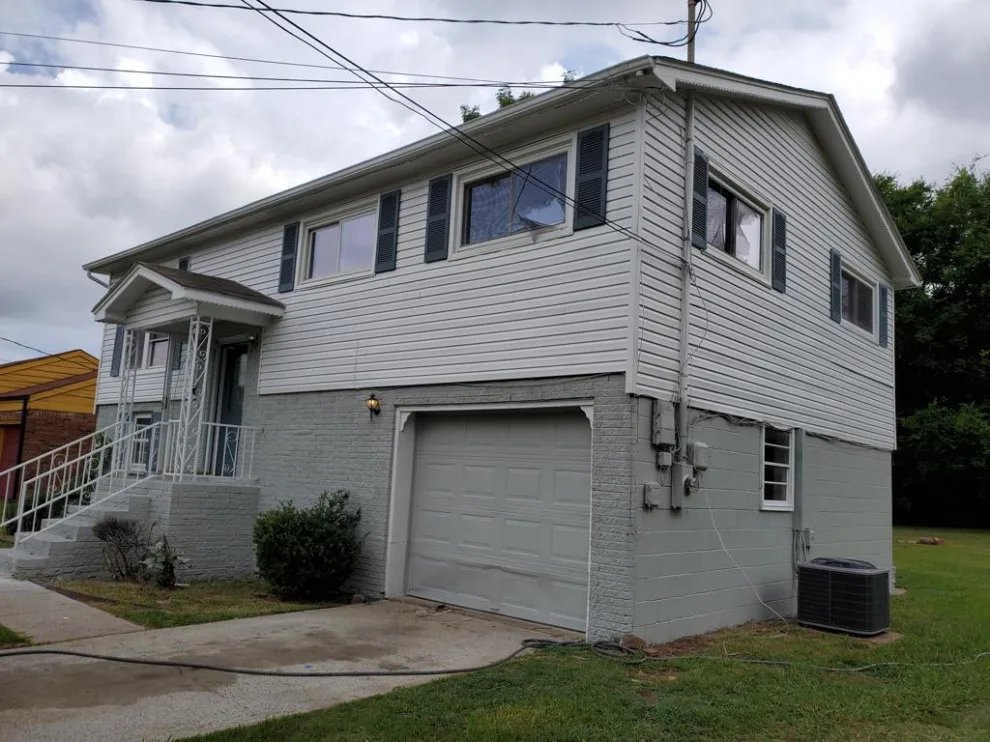 Guzman Painting Services LLC - Photo 3