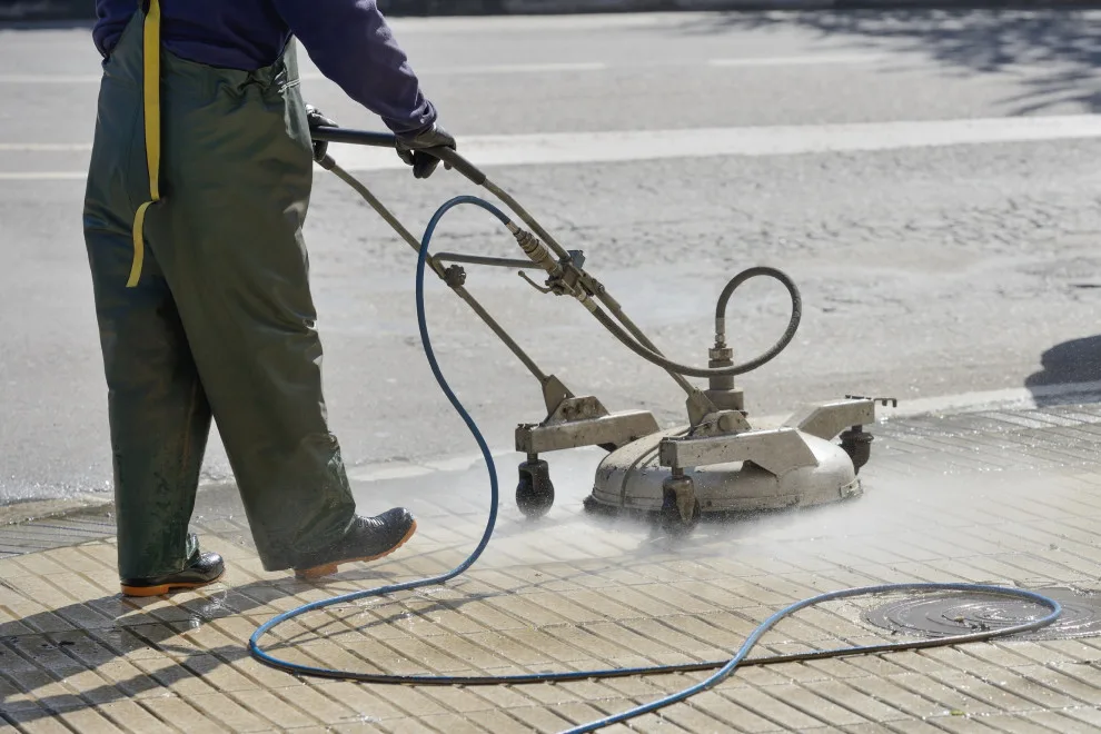 Mikes Pressure Washing And Painting, LLC - Photo 6