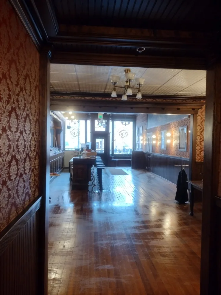 JF Decor | Wallpaper Installation - Photo 11