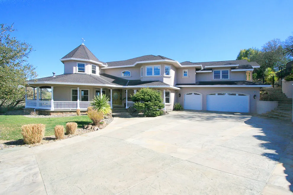 Novato Summit Escape by Anello Painting & Construction - Photo 8