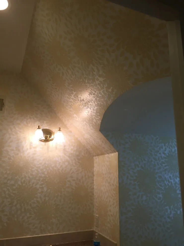 Cathy's Wallpapering - Photo 12