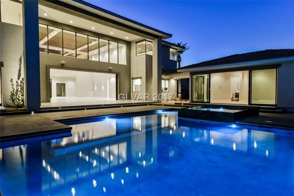 Home Exteriors by Mark Anthony Painting - Photo 4