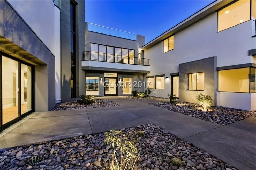 Home Exteriors by Mark Anthony Painting - Photo 12