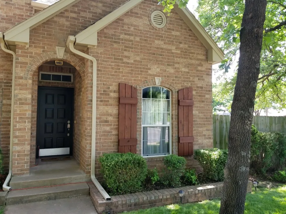Decorated Dwellings by Savory's Construction And Painting - Photo 22