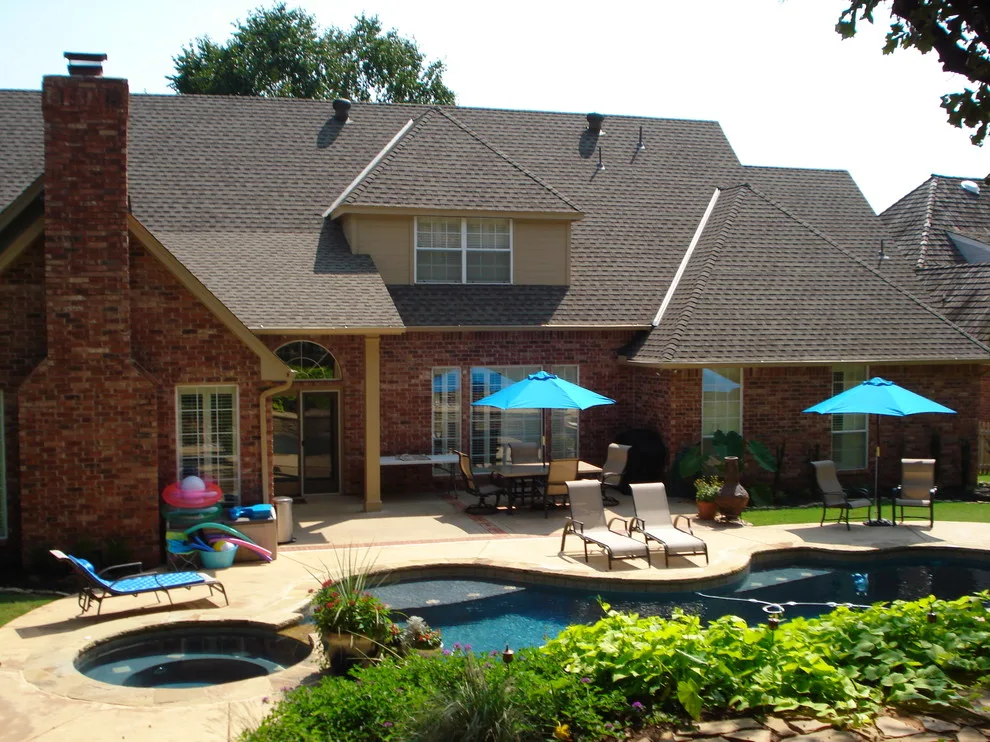 Decorated Dwellings by Savory's Construction And Painting - Photo 25