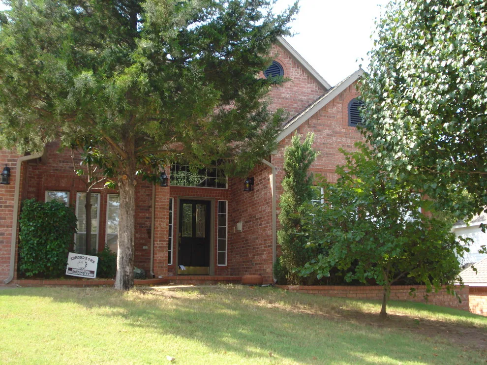 Decorated Dwellings by Savory's Construction And Painting - Photo 41
