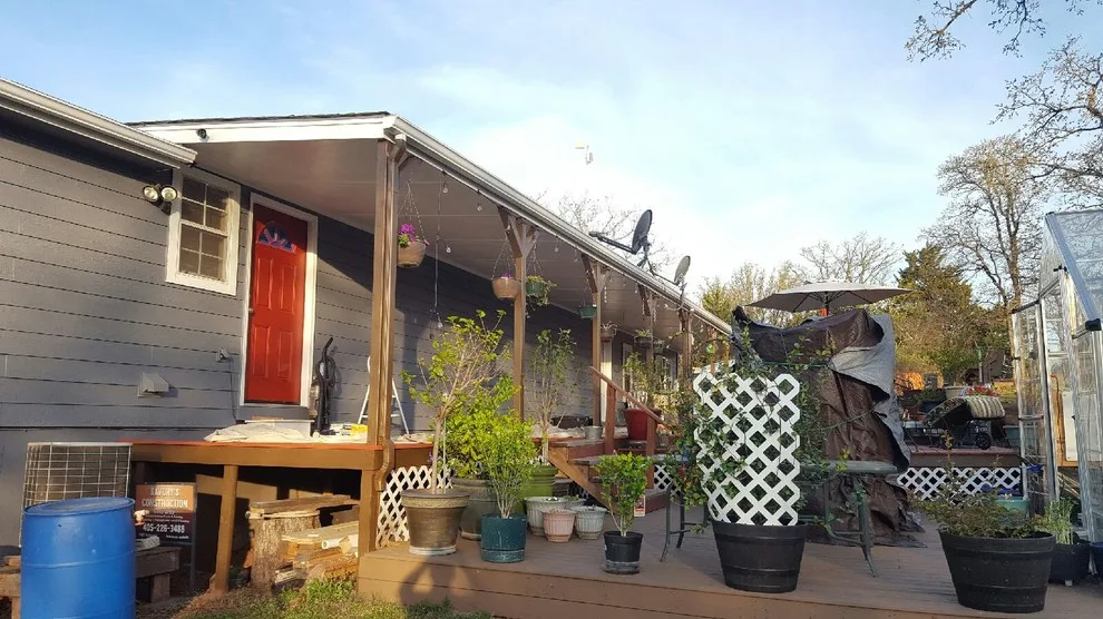 Decorated Dwellings by Savory's Construction And Painting - Photo 16