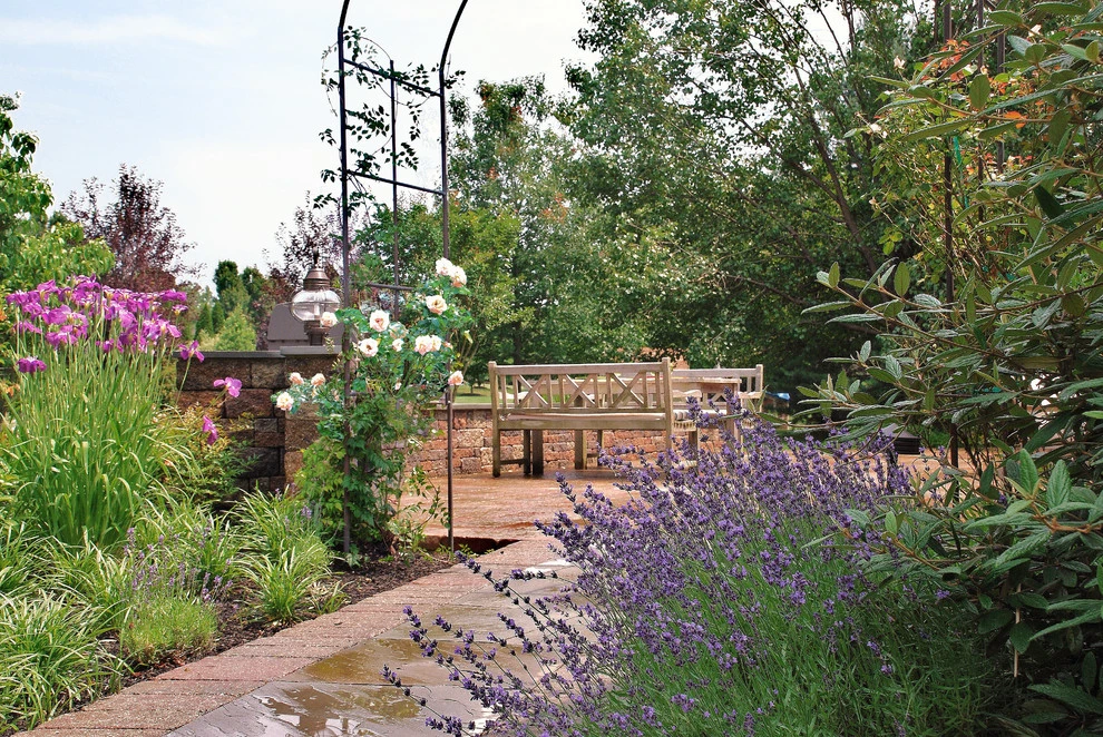 Suburban Entertaining Space by GLDesigns - Photo 2