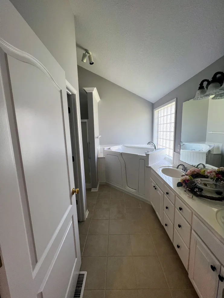 Previous Projects by Superior Paint KC - Photo 286