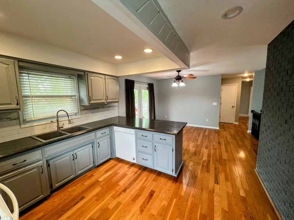 Previous Projects by Superior Paint KC - Photo 216
